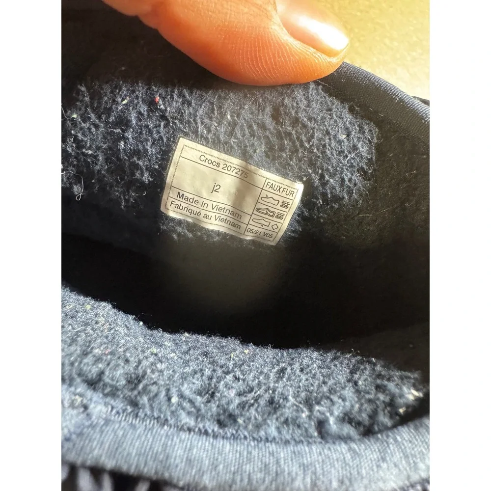 Crocs Kids Classic Neo Puff Winter Boots Navy Blue‎ Red Camo 207275 J2